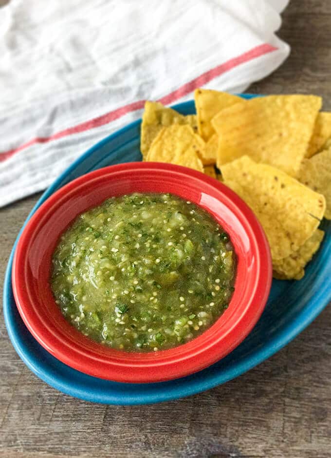 Roasted Tomatillo Salsa - Made with roasted tomatillos, onion, cilantro, jalapeño and lime. It's a delicious and healthy dip for your favorite tortilla chips!